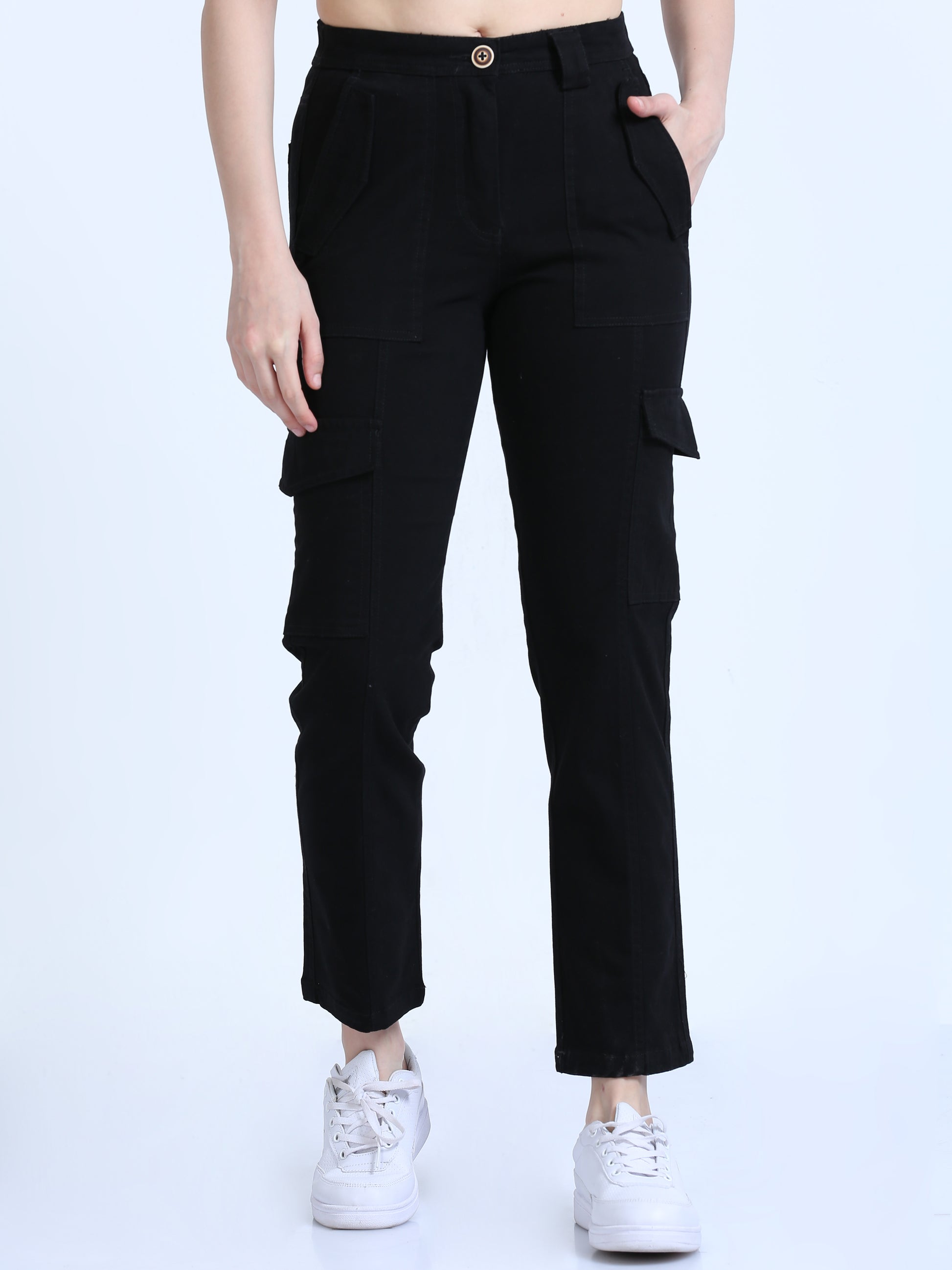 Black Bolsillo Cargo Pants For Women