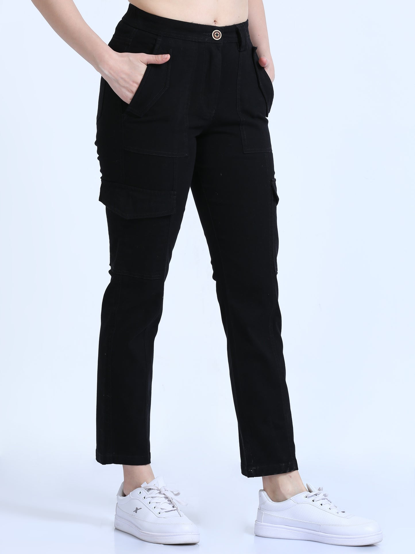 Black Bolsillo Cargo Pants For Women