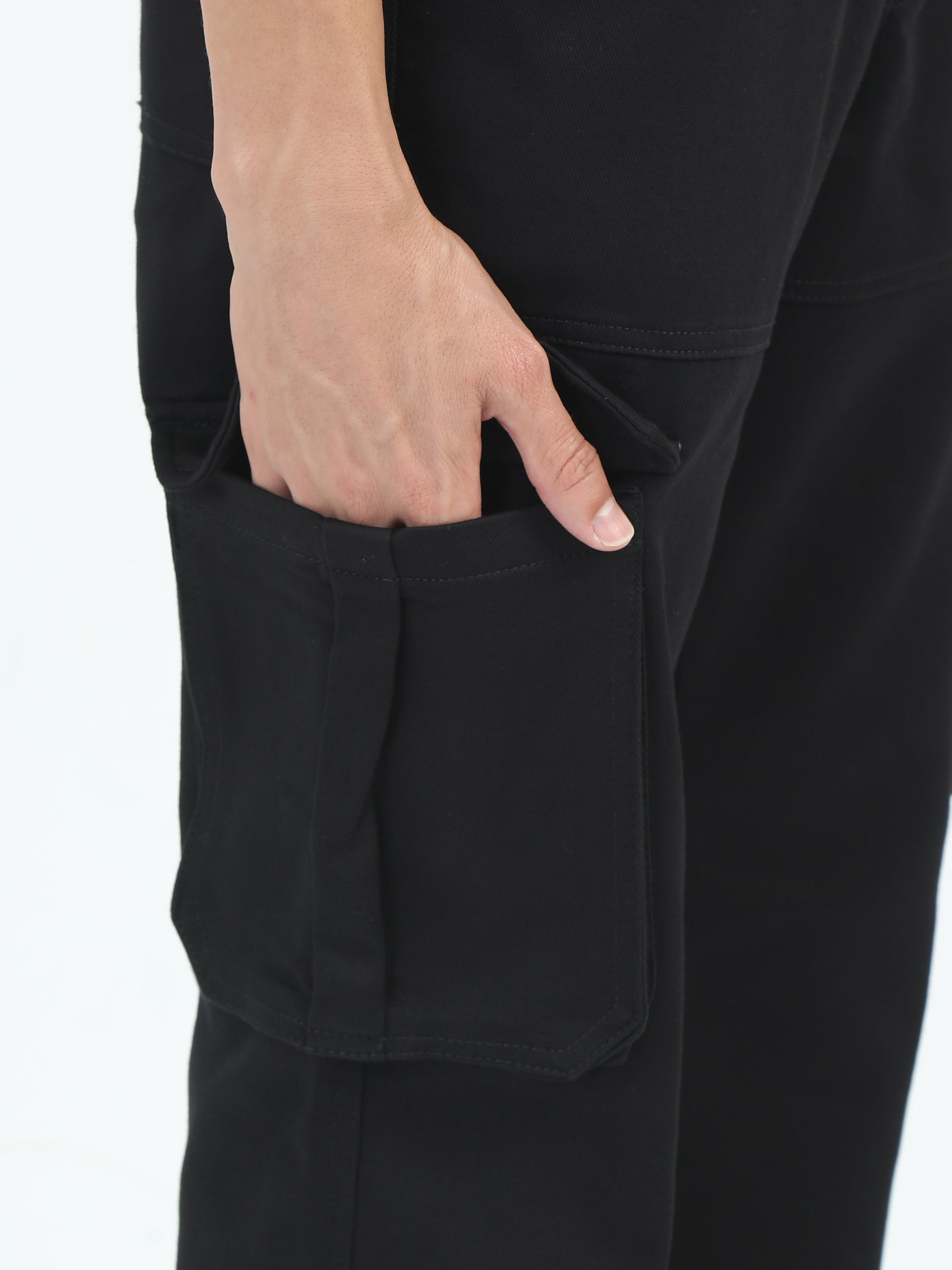 Classic La Belle Black Cargo Pants for Men